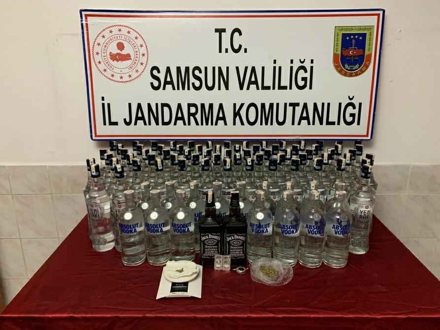 Samsun’da sahte içki ve uyuşturucu madde operasyonu: 2 gözaltı 