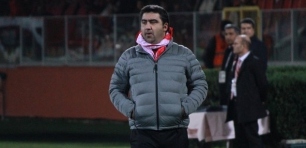 Ümit Özat istifa etti!