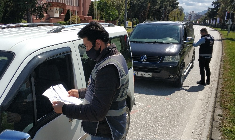 Samsun’da sokağa çıkma yasağında polis denetimi 