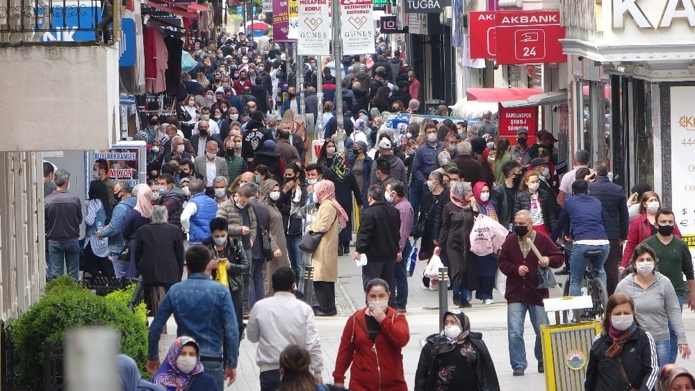 Samsun’da sokaklar doldu taştı 