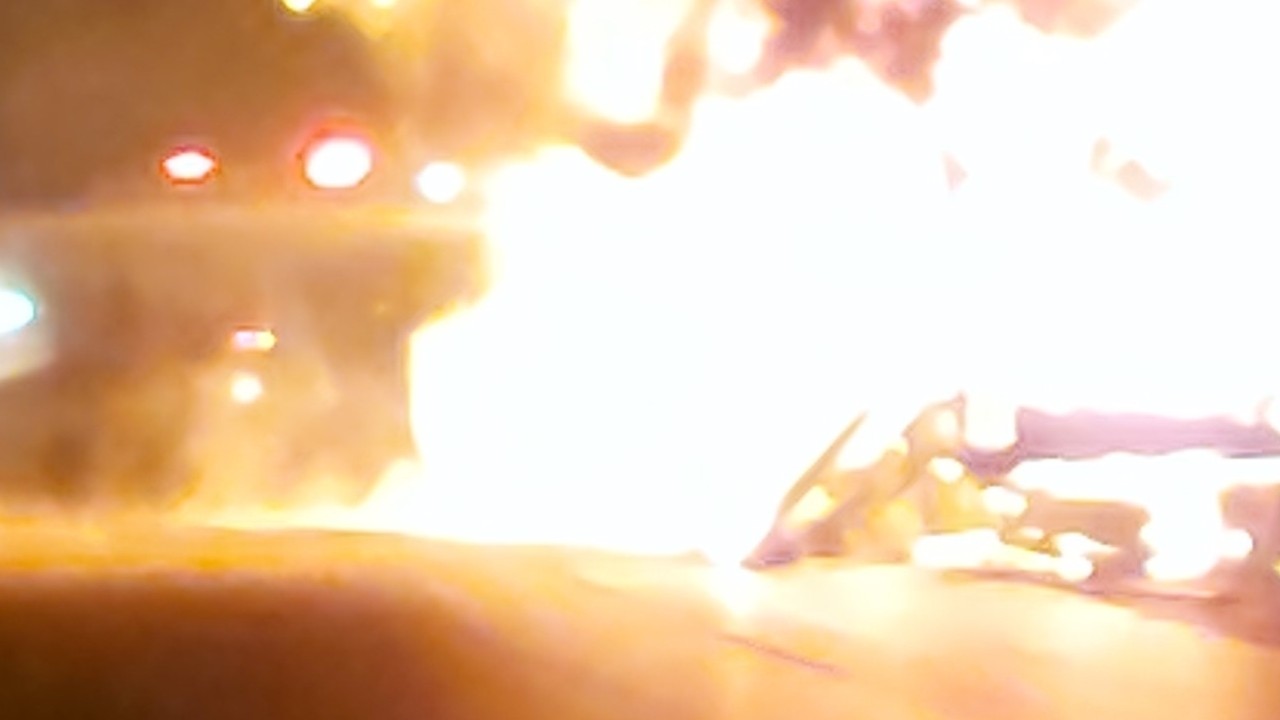 Samsun'da tiner yüklü tır alev alev yanıyor