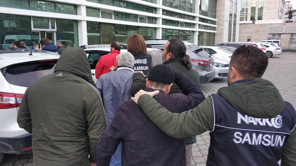 Samsun’da uyuşturucu suçundan aranan 13 şahıs gözaltında 