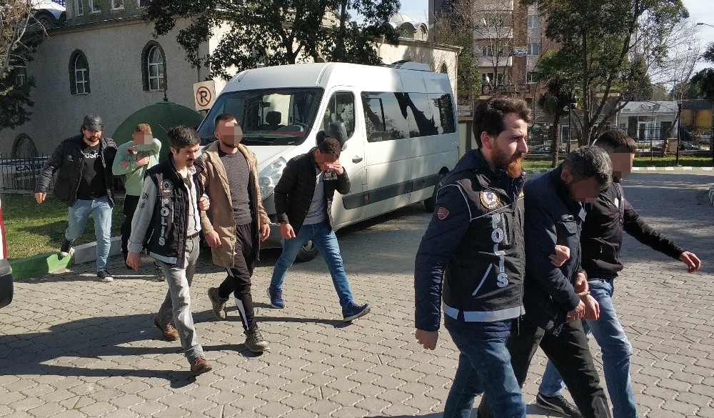 Samsun’da uyuşturucu suçundan aranan 8 kişi gözaltına alındı 