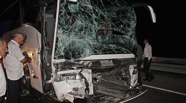 Samsun'da yolcu otobüsü ile tır çarpıştı: 11 yaralı