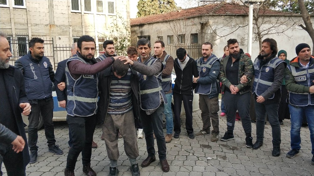 Samsun’daki vahşetin şüphelisi 12 Iraklı adliyede 