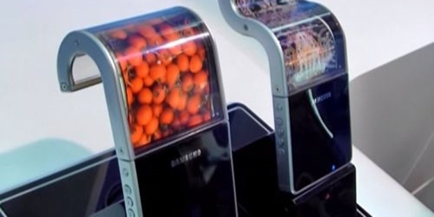 Samsung, bükülebilir ekranlı telefonları ne zaman satışa sunacak?