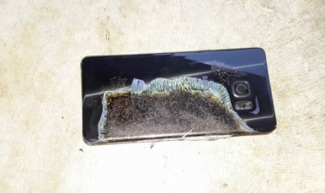 Samsung Galaxy Note 7 yine patladı!