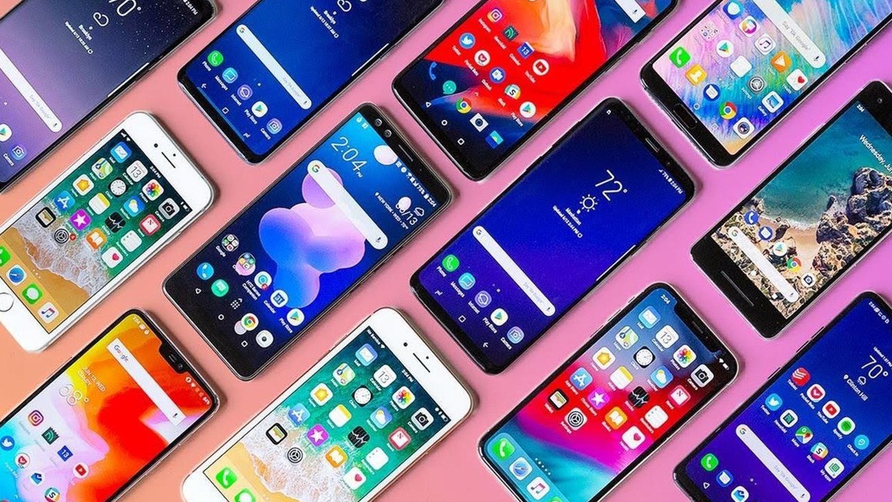 Samsung ile Apple'ın akıllı telefon satışları düştü