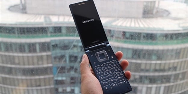 Samsung'un kapaklı telefonu ortaya çıktı