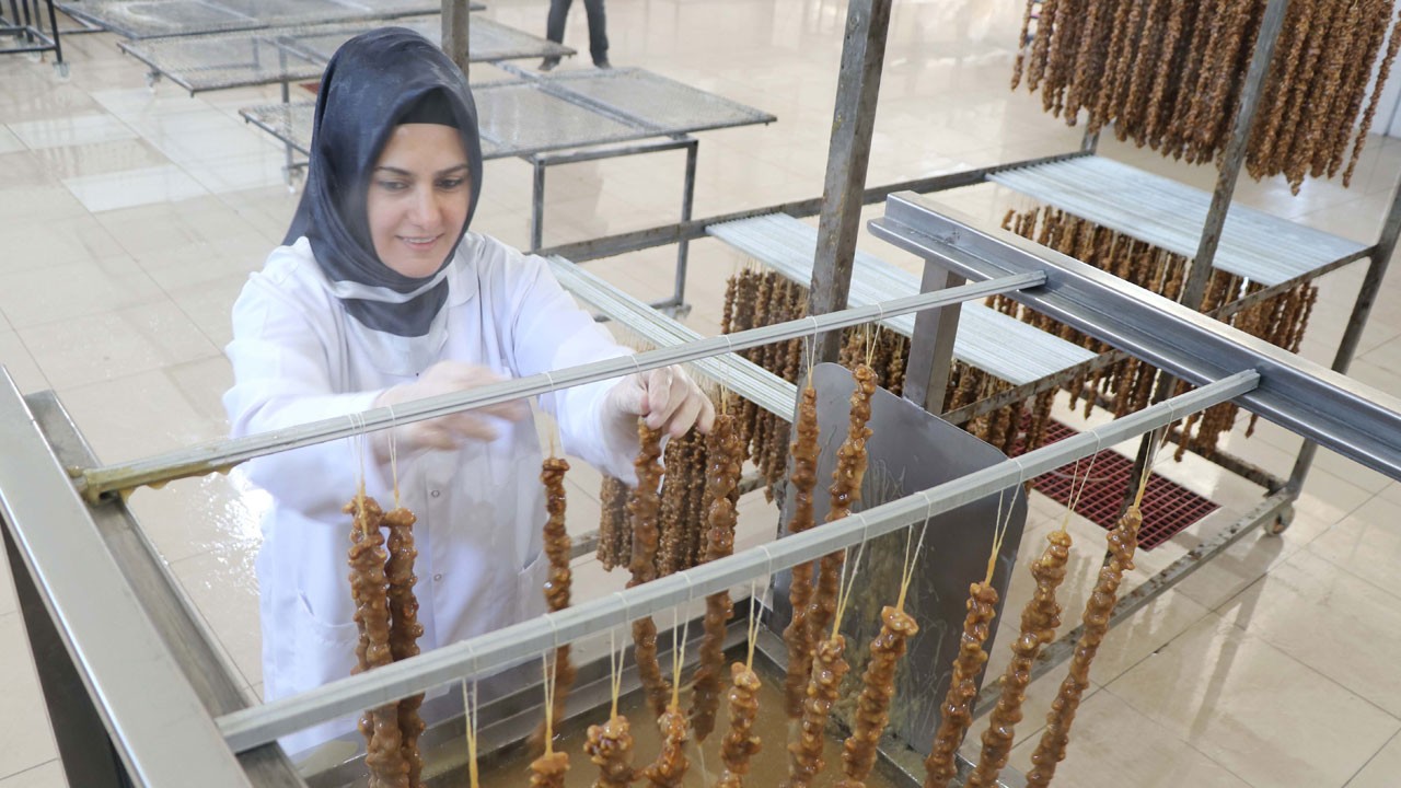 Samsunlu gelin Elazığ’da yöresel lezzetleri markaya dönüştürdü