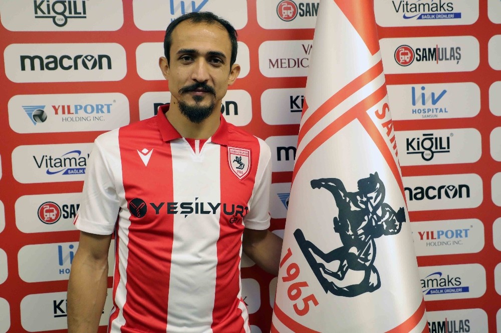 Samsunspor Burak Çalık ile 1,5 yıllık sözleşme imzaladı 