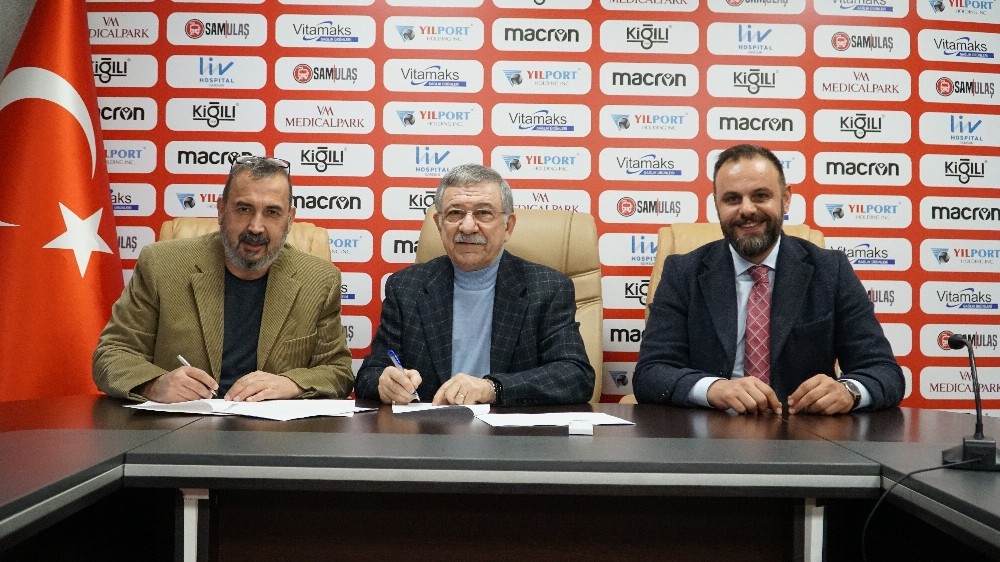 Samsunspor geleceğin yıldızlarına sahip çıkıyor 