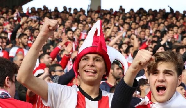 Samsunspor'un adını değiştirerek Yılport Samsunspor oldu