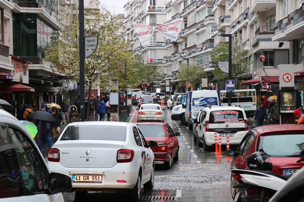 Samsun’un en işlek caddesi araç trafiğine açıldı 