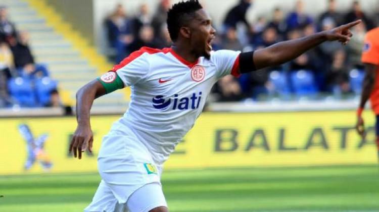 Samuel Eto'o 4 gol sonra tarihe geçiyor