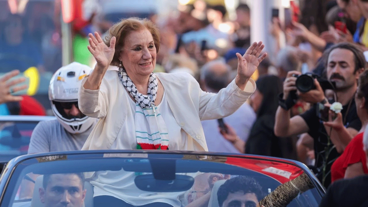 Sanatçı dediğin böyle olur! Gülsen Tuncer vicdan ders verdi