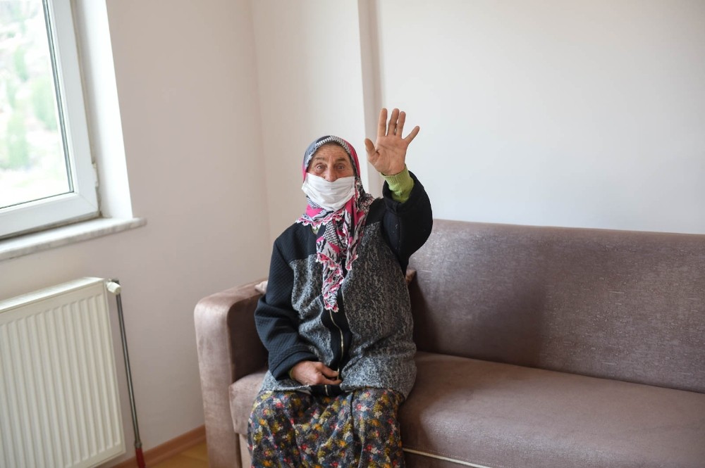 Sanatçı Haluk Levent duyurdu, Ülker teyze evine kavuştu 
