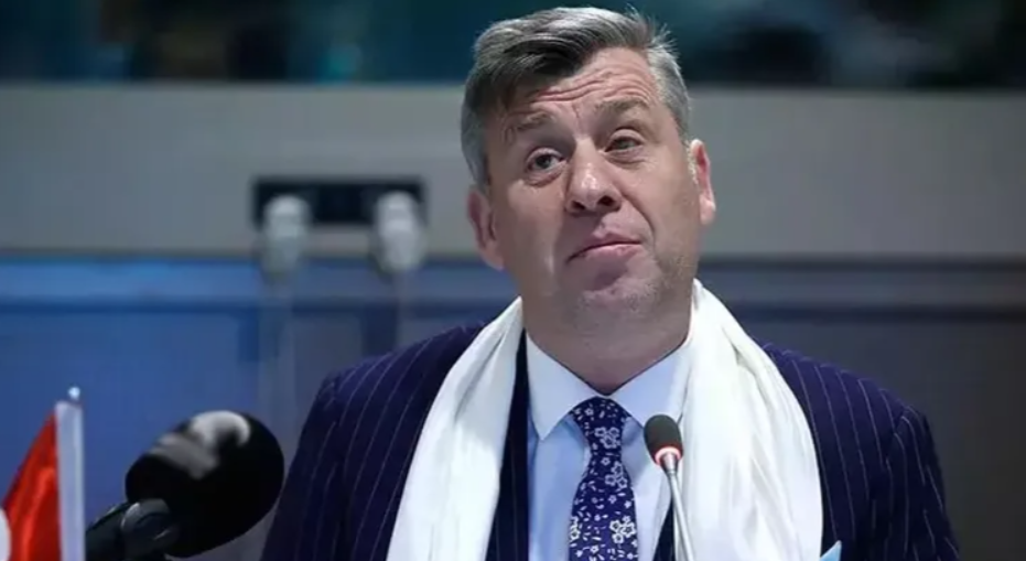 Sanatçı Metin Şentürk'ten imza çetesine ders: 