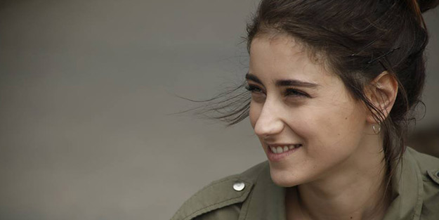 Sanatçı tarafsızdı hani! Hazal Kaya'nın son yaptığına bakın