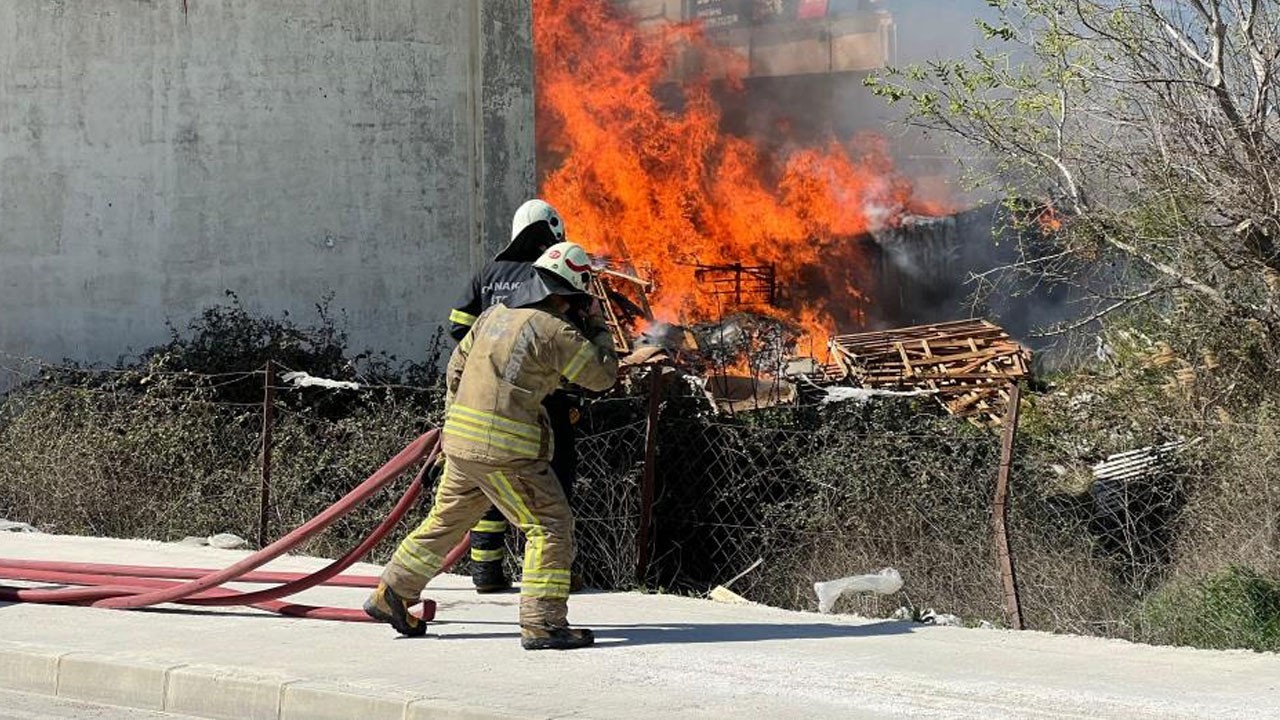 Sanayi sitesinde çıkan yangın korkuttu