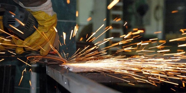 Sanayi üretimi yıllık yüzde 3,1 arttı, aylık yüzde 0,8 azaldı