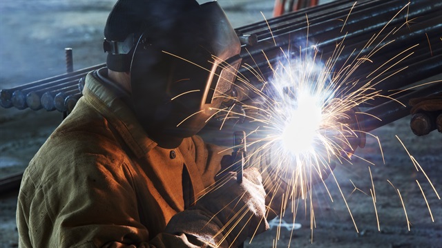 Sanayi üretimi yükseldi