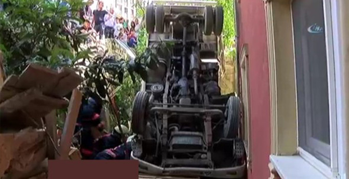 Sancaktepe'de kamyon dehşeti: 1 ölü