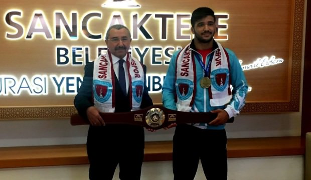 Sancaktepeli Güreşçi Özen dünya şampiyonu oldu