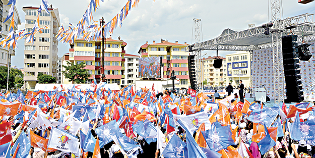 ‘Sandığa gidip oy verin, geleceğinizin öznesi olun’