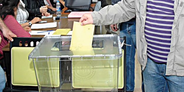 Sandık kurulları için kollar sıvanıyor