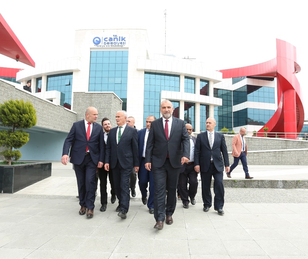 Sandıkçı görevi devraldı 