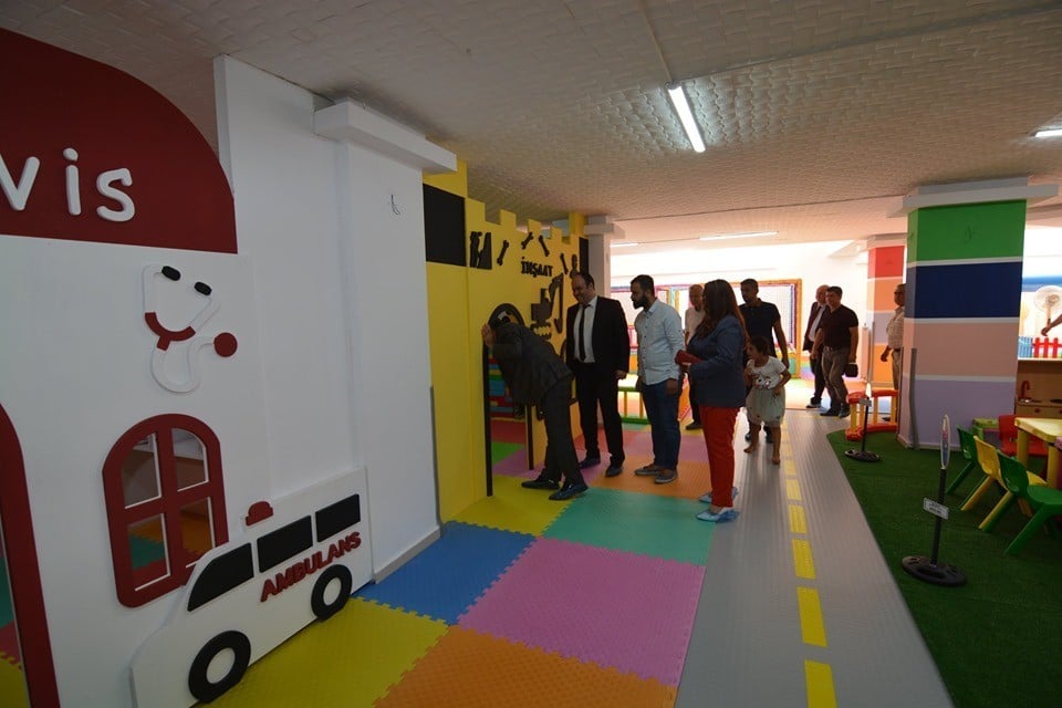 Sandıklı’da modern bir oyun parkı açıldı 