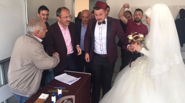 Sandıkta 'çifte evet' dediler