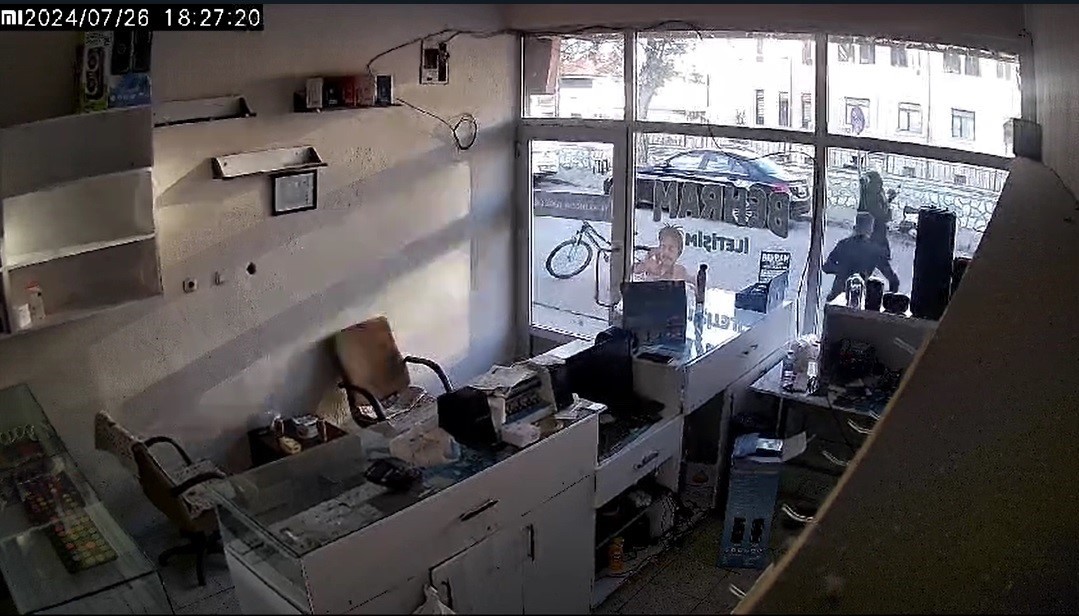 Saniye saniye kameraya yansıdı! Bingöl'deki deprem korkuttu