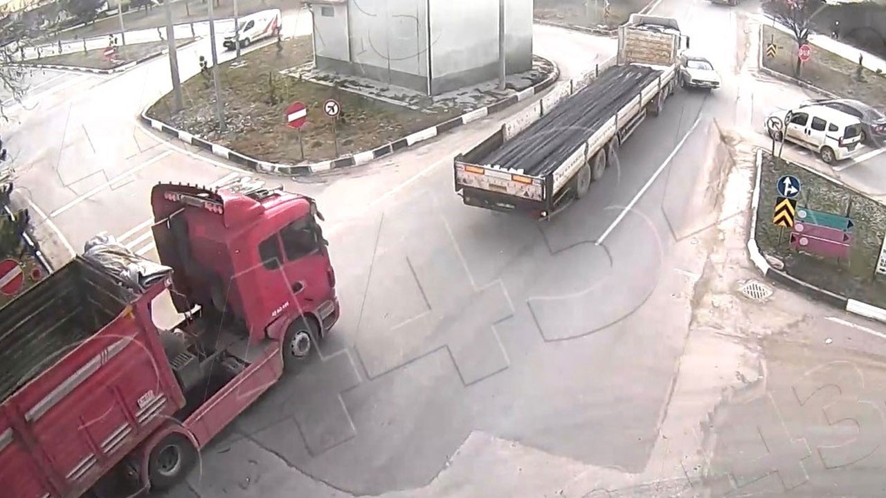 Saniyeler içinde 4 kaza! Frene değil gaza bastılar