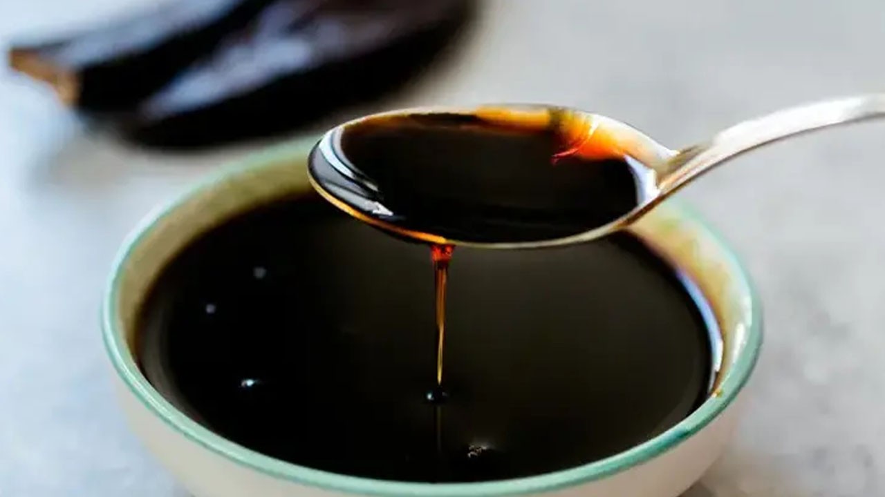 Saniyesinde kana karışıyor, demiri fırlatıyor: Tansiyon 12.8'de sabitleniyor, bir kaşığı yetiyor