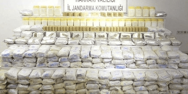 Sanki bakliyat reyonu! O ilde kilolarca uyuşturucu ele geçirildi!