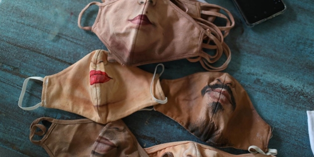 Sanki hiç takılmamış gibi! Bu maskeleri görenler şaşkına dönüyor