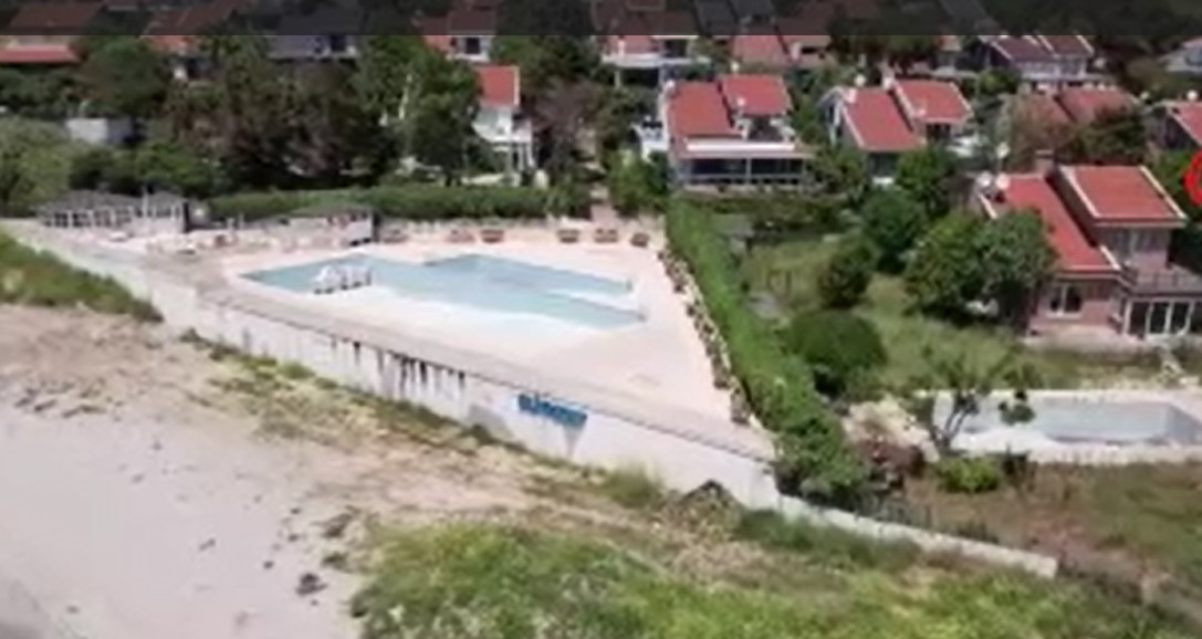 Sanki tapulu malları! Sahili işgal eden site isyan ettirdi Cesaret CHP'li belediyeden mi?