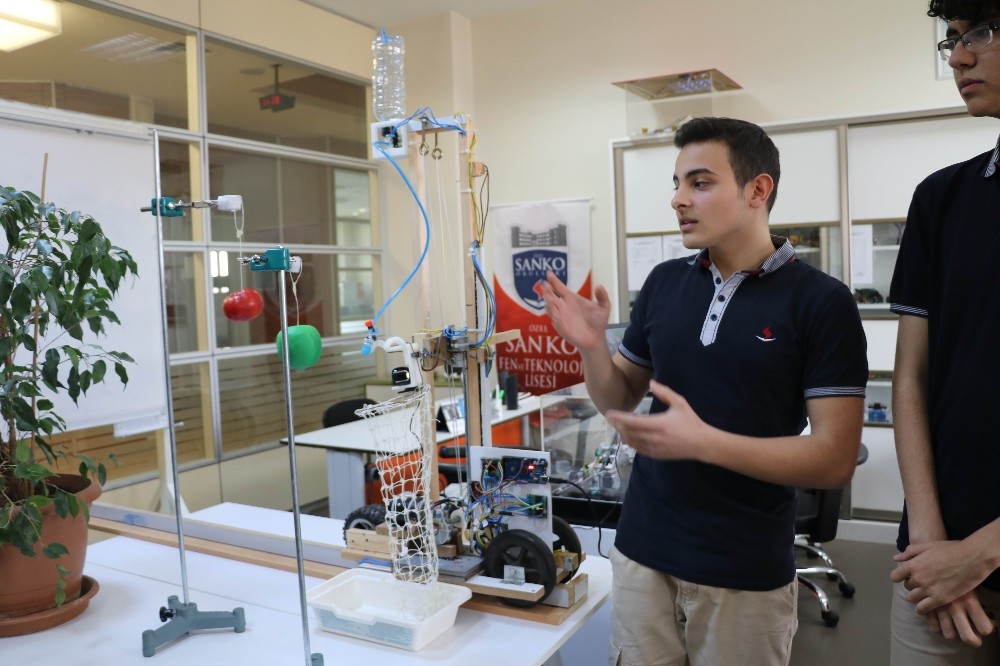 SANKO öğrencileri TÜBİTAK’ta dereceye giren projelerini tanıttı 