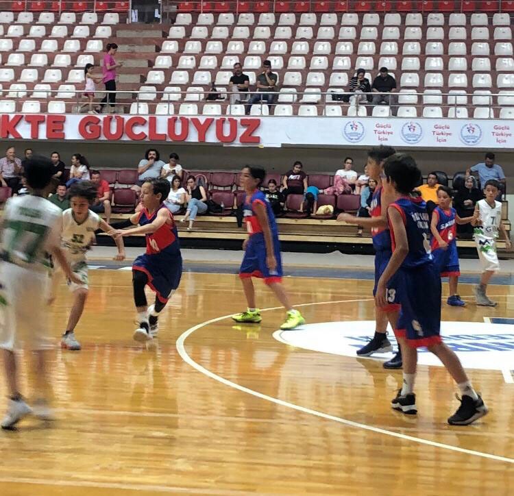 SANKO Okulları basketbol takımı il birincisi oldu 