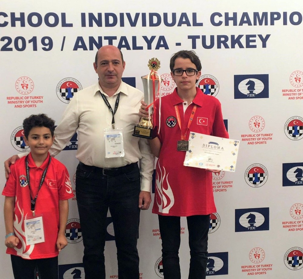 SANKO Okulları öğrencisi satrançta dünya üçüncüsü oldu 