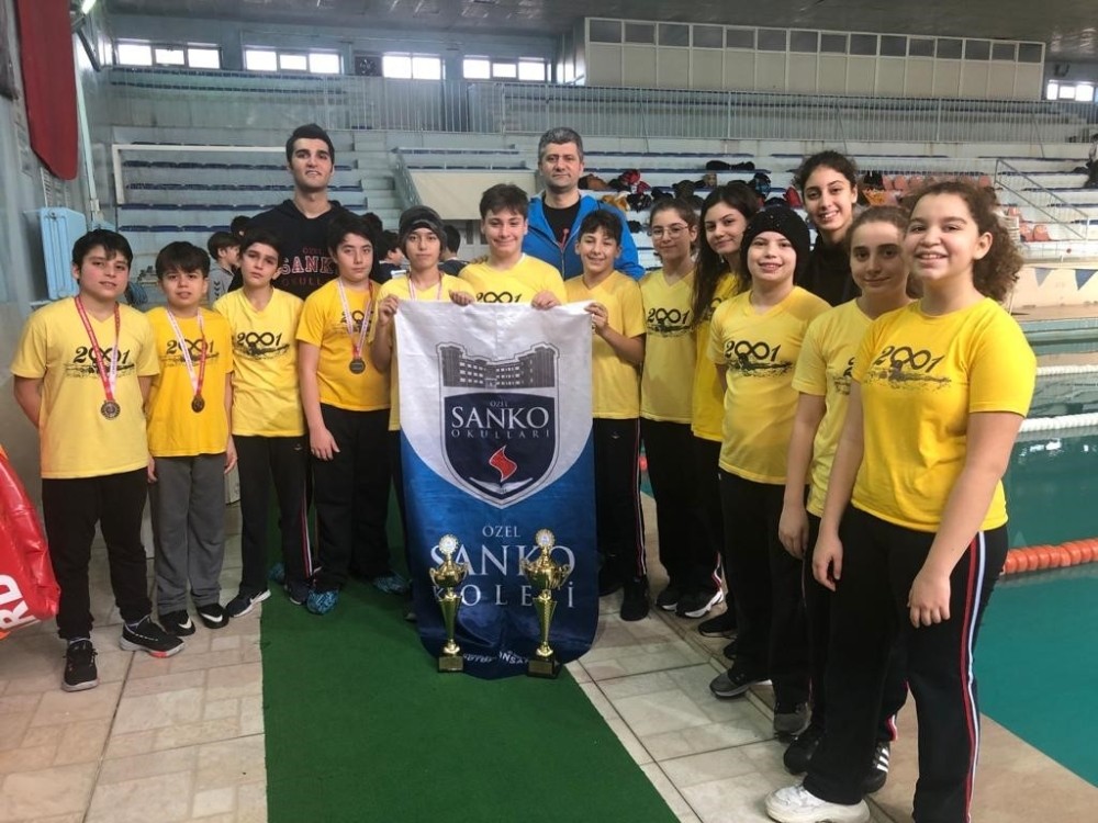 SANKO Okulları yüzmede 59 madalya ve 2 kupa kazandı 