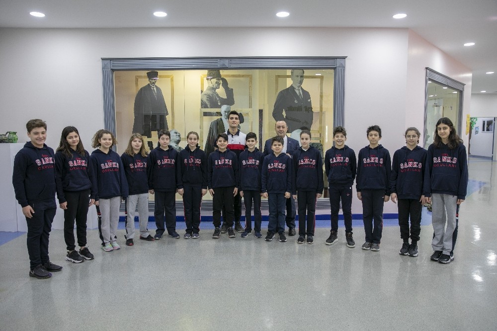 Sanko Okulları yüzücüleri bölge üçüncüsü oldu 