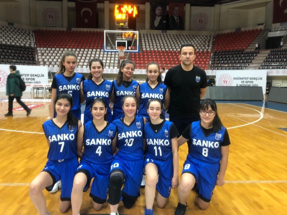 SANKO Okullarının basketbol başarısı 