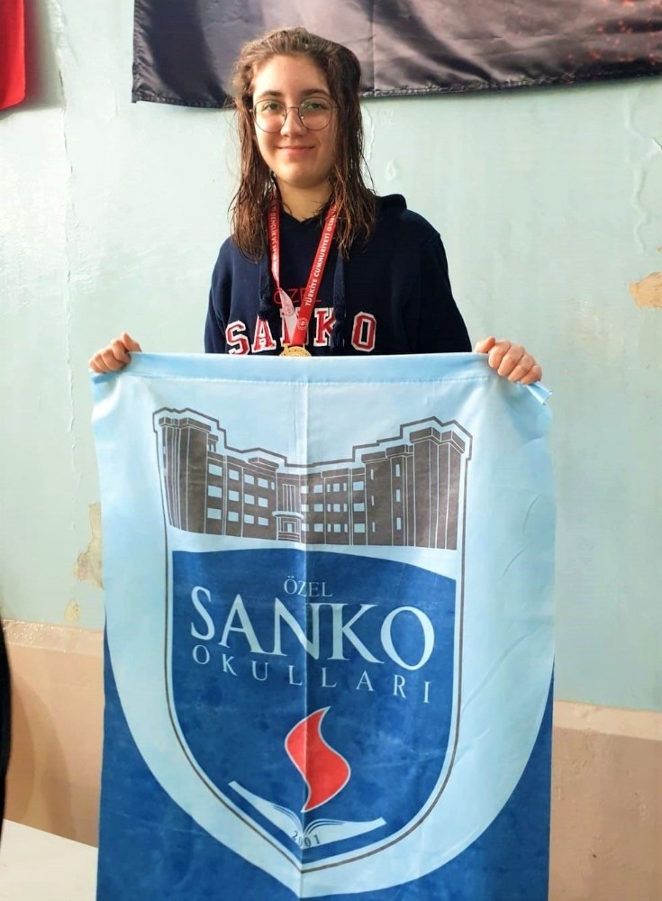 SANKO Okullarının yüzme başarısı 