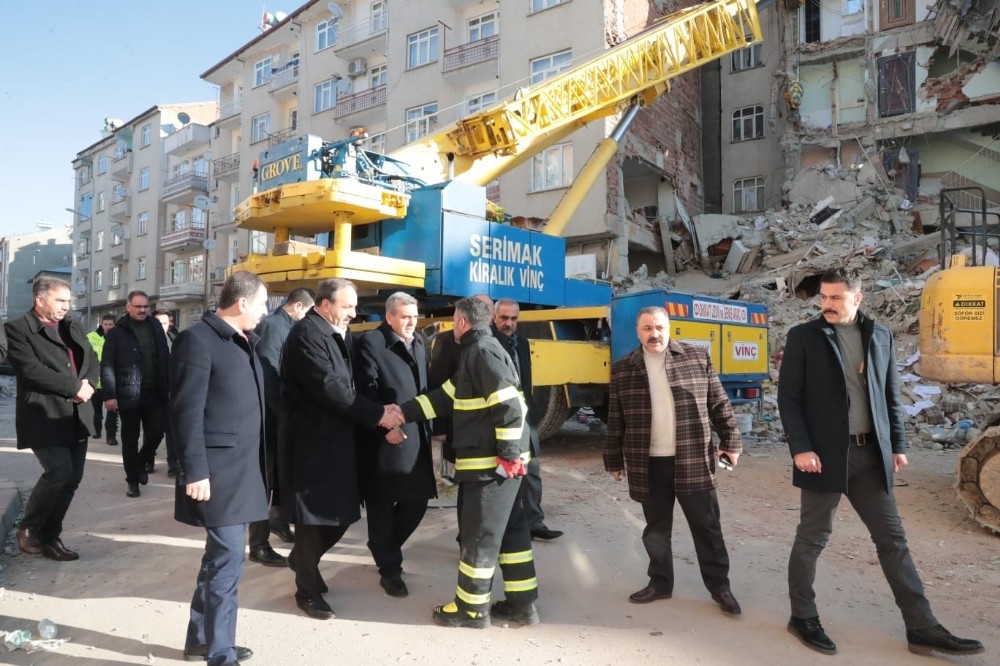 Şanlıurfa heyeti deprem bölgesinde 
