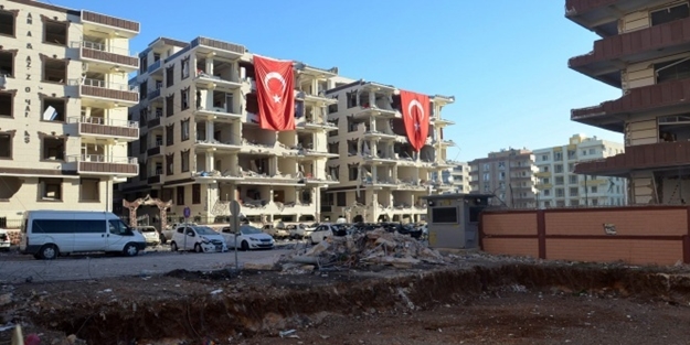 Vali açıkladı: 1 ton bomba kullandılar