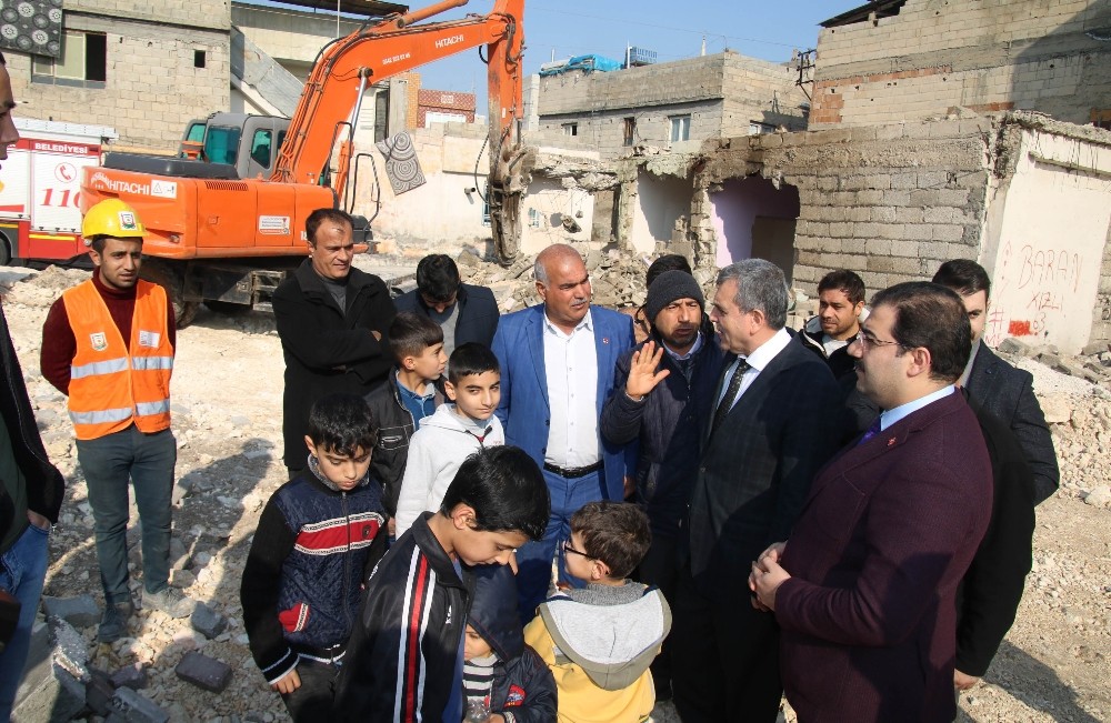 Şanlıurfa’da yeşil alanlar için yıkım çalışmaları başladı 