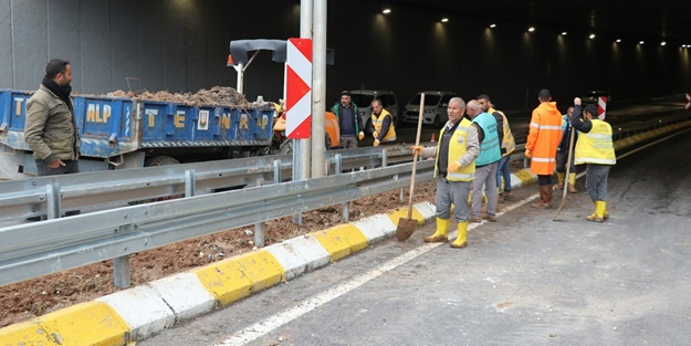 Şanlıurfa’da 5 kişinin hayatını kaybettiği kavşakta bakım ve onarım çalışmaları tamamlandı